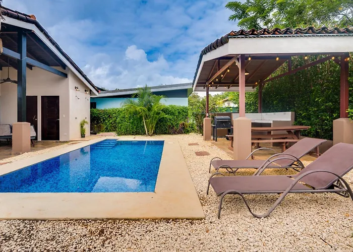 Сasa de vacaciones Modern + Spacious W/ Private Pool
