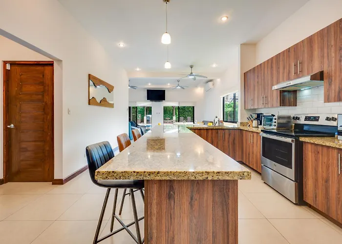 Modern + Spacious W/ Private Pool * Tamarindo