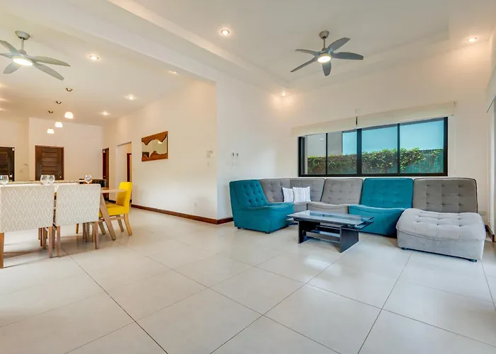 Modern + Spacious W/ Private Pool * Tamarindo