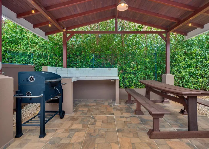 Modern + Spacious W/ Private Pool *